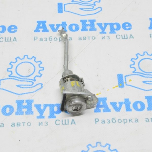 Личинка замка двери перед лев Lexus RX 350/350h/500h 23- 69052-0E190