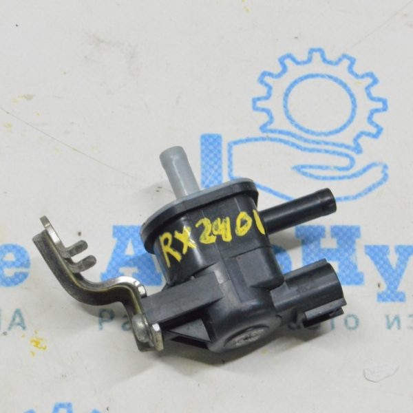Соленоид вакуумный Lexus RX 350h 23- 90910-TC001