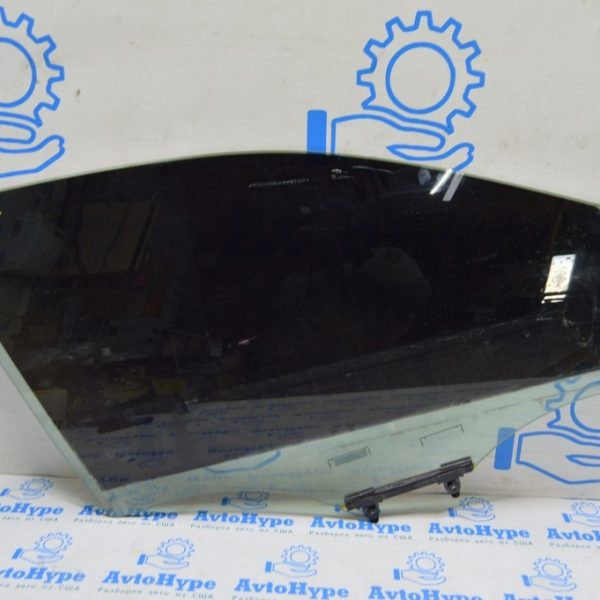 Стекло двери перед прав Lexus RX 350/350h/500h 23- 68101-0E240