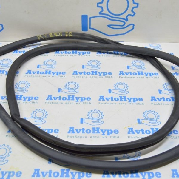 Уплотнитель дверного проема перед прав Lexus RX 350/350h/500h 23- 62311-0E130