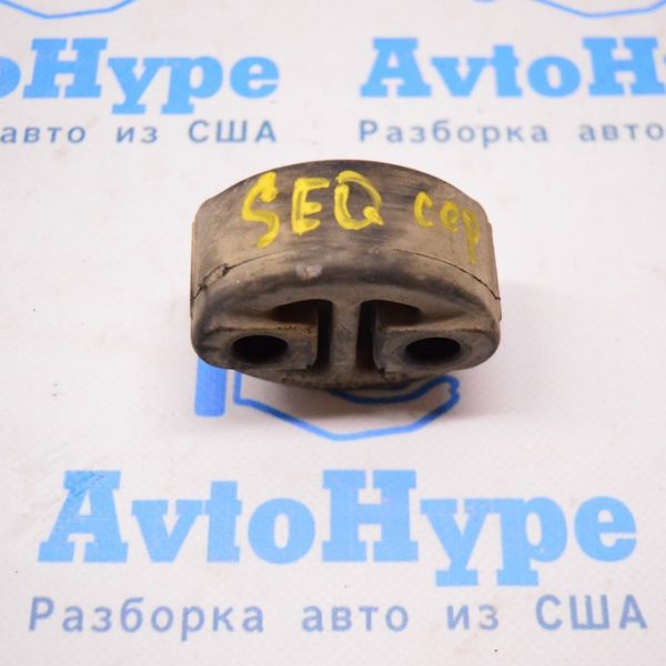 Резинка кронштейн глушителя (любой) Toyota Sequoia 2008-2022