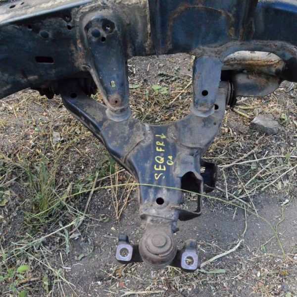 Рычаг нижний перед прав Toyota Sequoia 2008-2022 (01) без сайлентов 4806809100