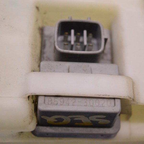 Реле омывателя фар Toyota Sequoia 2008-2022 8594230020