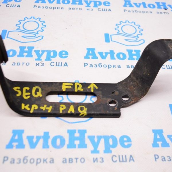 Кронштейн радиатора верх прав Toyota Sequoia 2008-2022