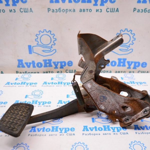 Педаль тормоза Toyota Sequoia 08-16