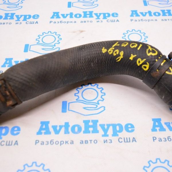 Патрубок охлаждения верхний Toyota Sequoia 2008-2022 (01) 165710s010