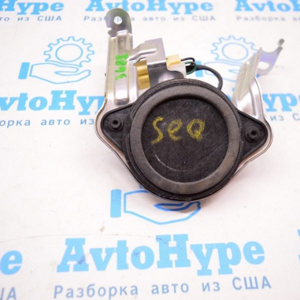 Динамик заднего крыла прав Toyota Sequoia 2008-2022 86160-0C110