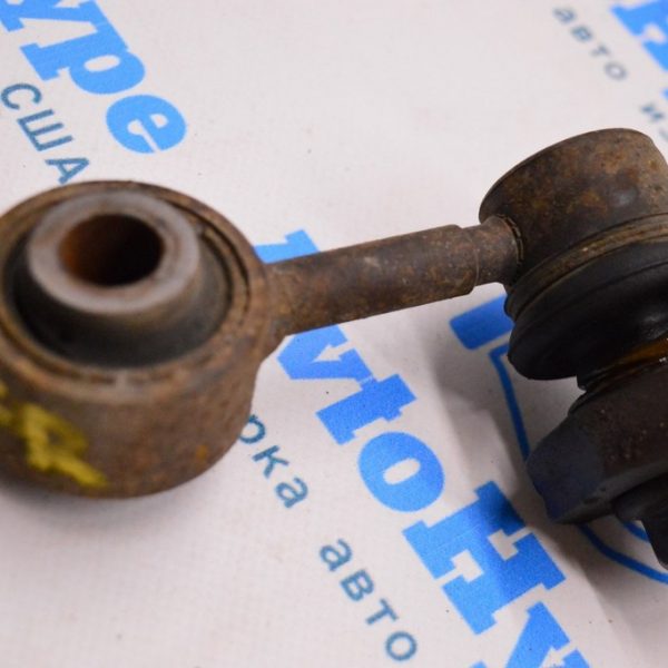 Тяга стабилизатора передняя правая Toyota Sequoia 2008-2022 48810-0C010