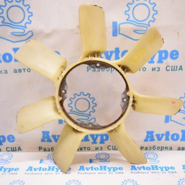 Крыльчатка вентилятора охлаждения Toyota Sequoia Tundra 2008-2022 16361-38020