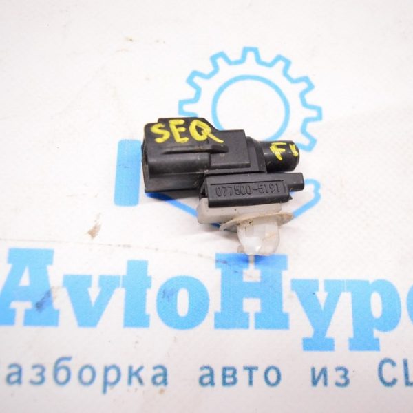 Датчик температуры окружающего воздуха Toyota Sequoia 2008-2022 88790-22131