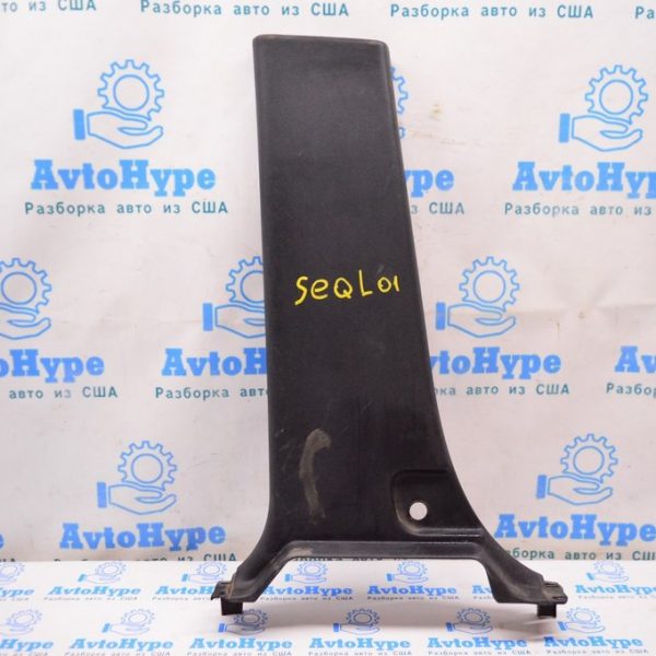 Накладка центральной стойки нижняя левая Toyota Sequoia 2008-2022 62414-0C031-C0