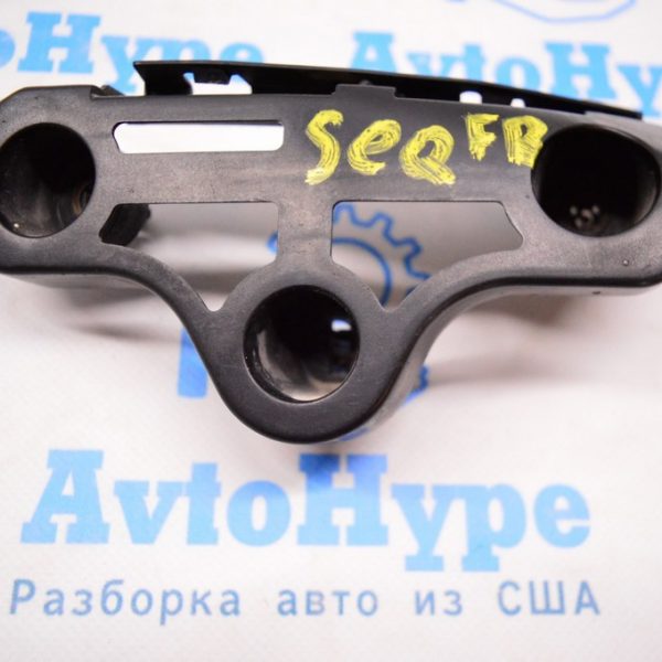 Крепление переднего бампера правое Toyota Sequoia 2008-2022 (01) 521150c050