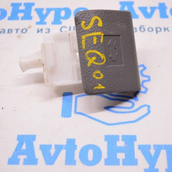 Ручка открывания капота салонная Toyota Sequoia 2008-2022