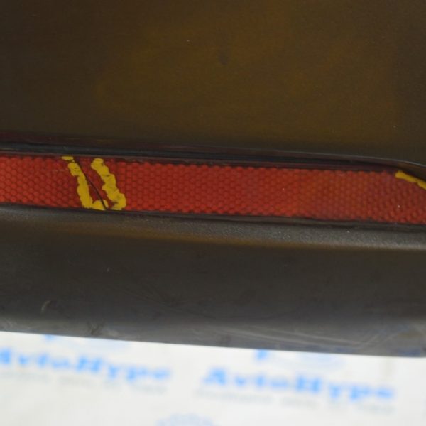 Отражатель задний правый Toyota Sienna 11-20 (01) треснут 8191008010