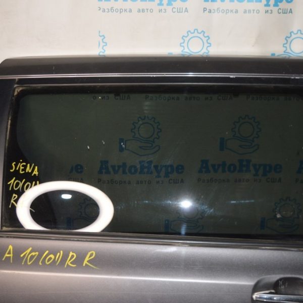 Молдинг дверь-стекло центральный зад прав Toyota Sienna 11-20 6818008020