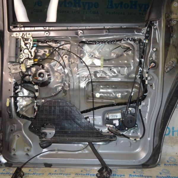 Электропривод задней двери правый Toyota Sienna 11-19 8500508015