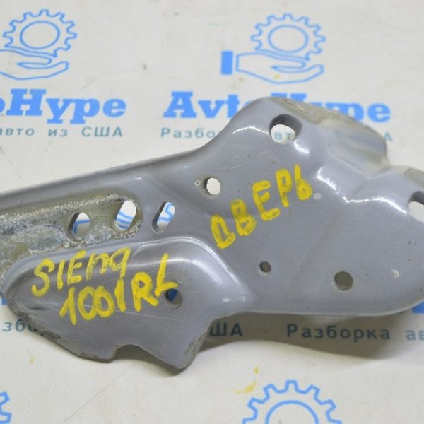 Ролик двери задней левой нижний Toyota Sienna 11-20 зад (01) без ролика 6836008031