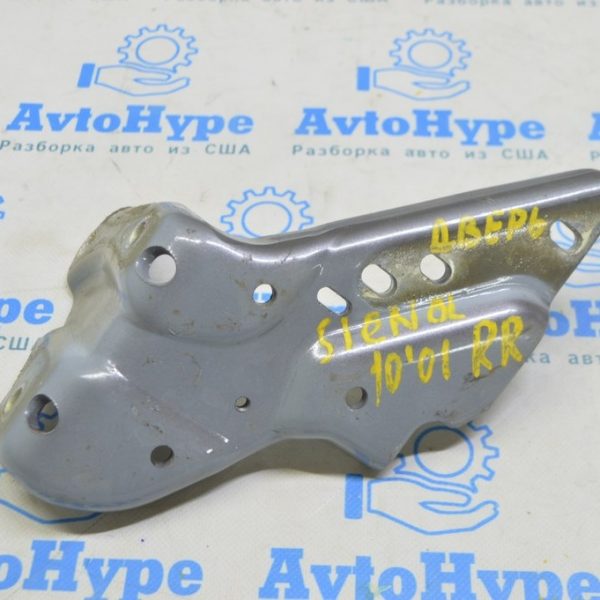 Ролик двери задней правой нижний Toyota Sienna 11-20 зад (01) без ролика 6835008031