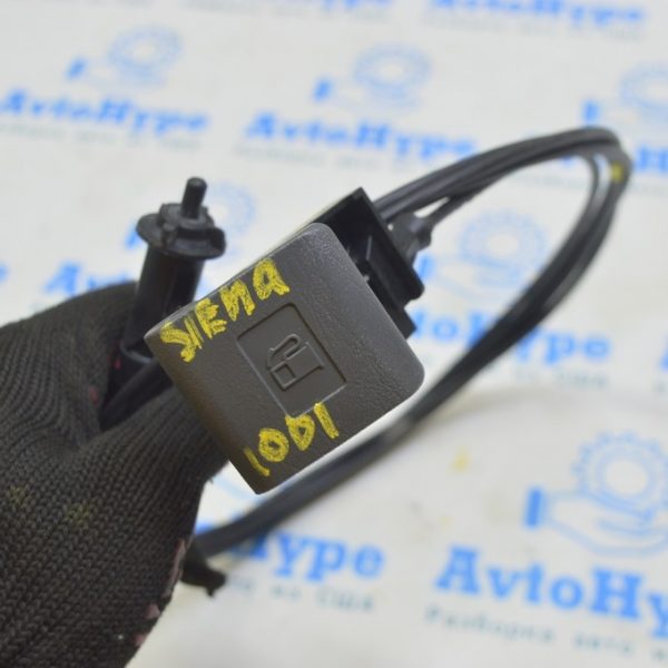 Ручка открывания лючка бензобака салонная Toyota Sienna 15-20 серая (01) Реал М. 77306-08010-B1
