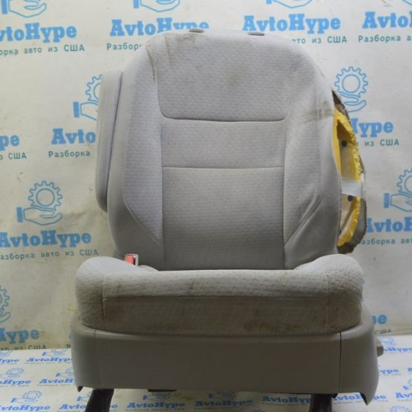 Водительское сидение Toyota Sienna 11-20 без airbag,электр,велюр серое (01)стрельнувшее,кривое 7107208090B1