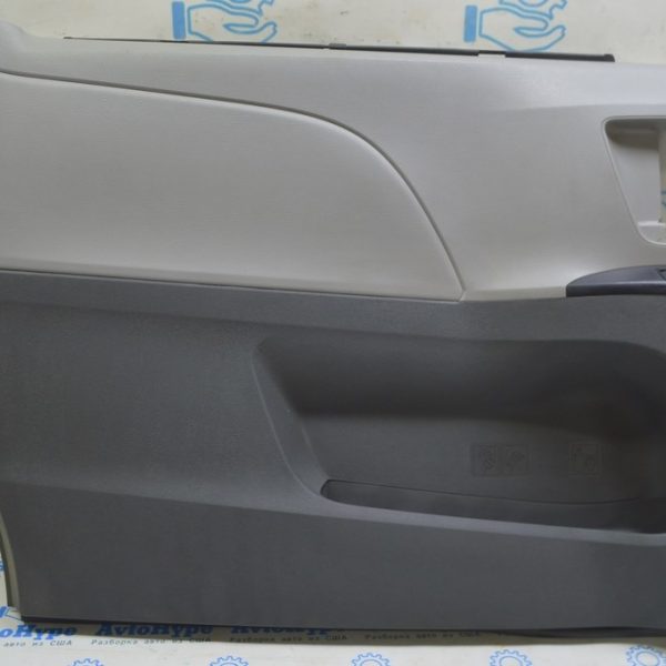 Обшивка двери карточка задняя левая Toyota Sienna 15-17 серая с шторкой (01) Реал М. 67690-08270-B0