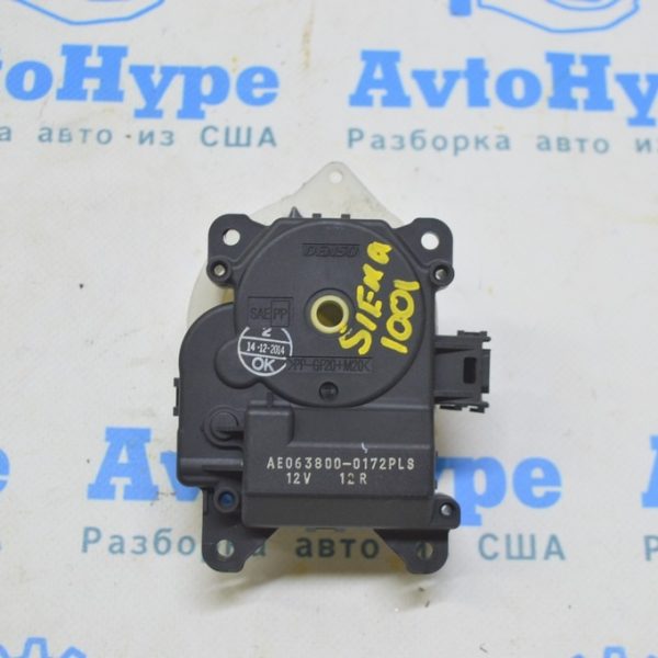 Актуатор моторчик привод печки вентиляция Toyota Sienna 11-20 с тягой (01) Реал М. 87106-07120