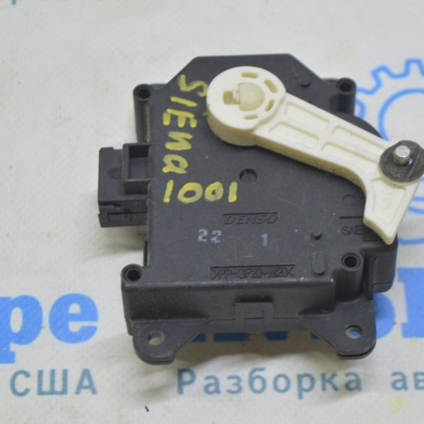 Актуатор моторчик привод печки вентиляция Toyota Sienna 11-20 с тягой (01) Реал М. 87106-07120