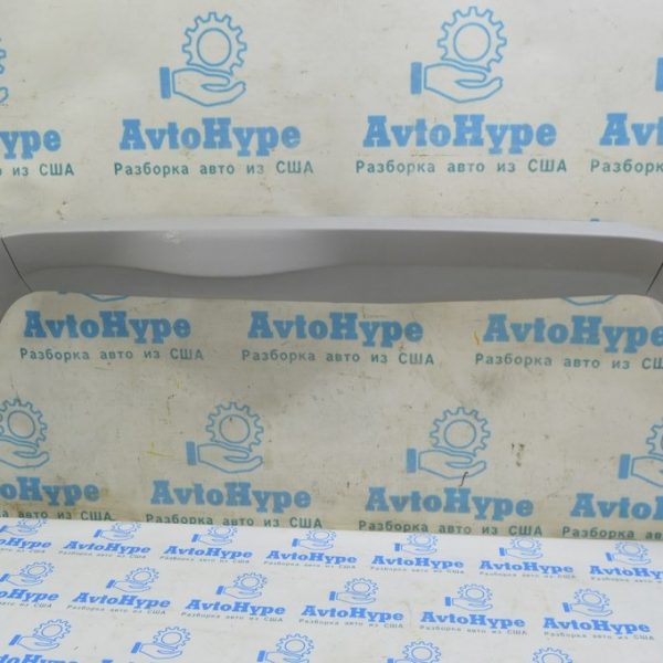 Обшивка двери багажника верхняя Toyota Sienna 15-20 серая (01) Реал М. царапина 67939-08020-B1
