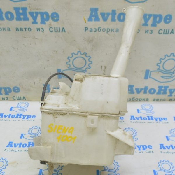 Бачок омывателя Toyota Sienna 11-20 с крышкой и датчиком (01) Реал М. надлом крепл 85315AE010