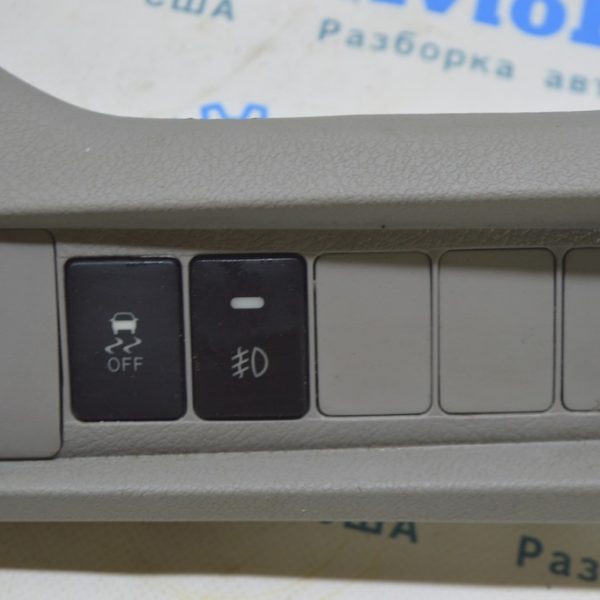 Кнопка ПТФ Toyota Sienna 15-20 (01) Реал М.