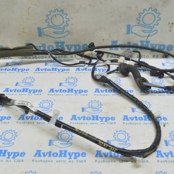 Проводка двери багажника Toyota Sienna 11-20 (01) Реал М 82184-08230 C00