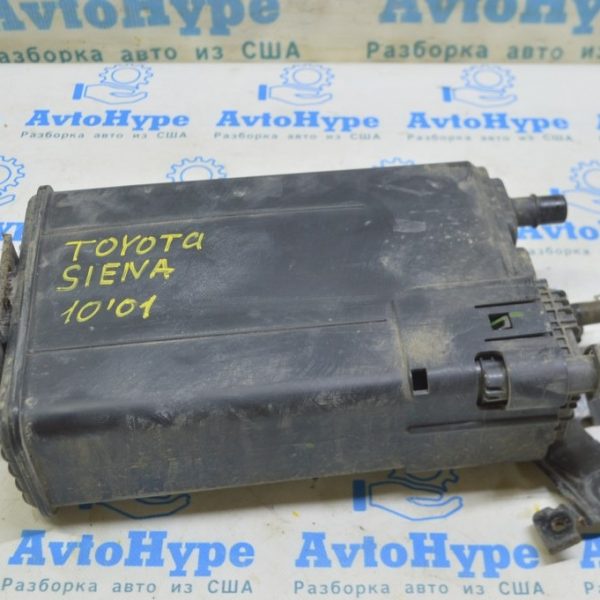 Канистра с углем абсорбер Toyota Sienna 11-16 3.5 (01) Реал М 7774008070