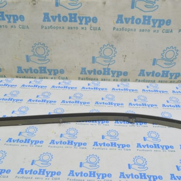 Направаяляющая задней двери правая Toyota Sienna 11-20 верх (01) Реал М 68308-08030