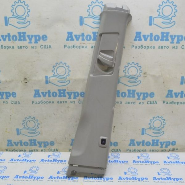 Накладка центральной стойки верхняя ремень прав Toyota Sienna 11-20 сер под кнопку (01) Реал М 62411-08050-B0