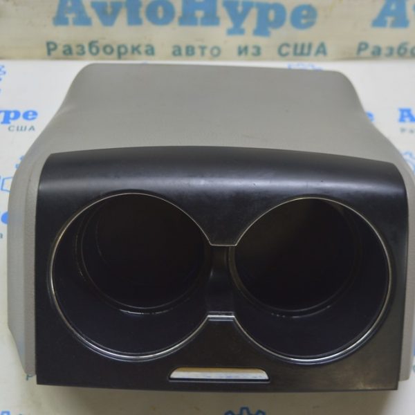 Подстаканник центральной консоли Toyota Sienna 15-20 (01) Реал М 58805-08030-B0