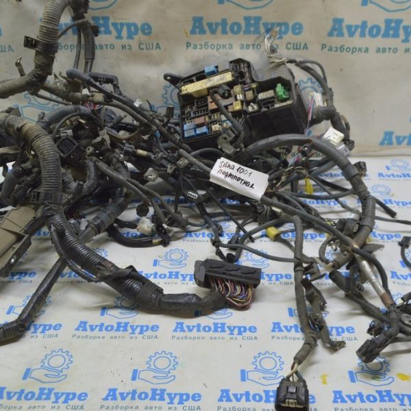 Проводка подкапотная с блоком предохранителей Toyota Sienna 11-16 (01) Реал М 82741-08040