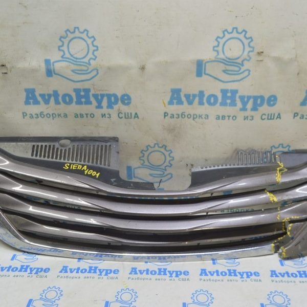 Решетка радиатора grill в сборе Toyota Sienna 15-17 хром (01) Реал М трещины, нет фрагмента 53101-08020-A1