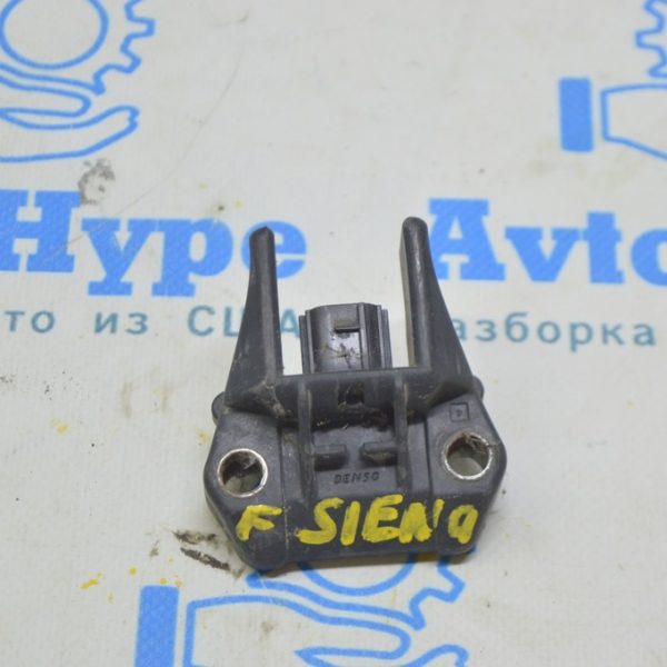 Датчик подушки безопасности передний левый Toyota Sienna 11-16 (01) Реал М 89173-0E010