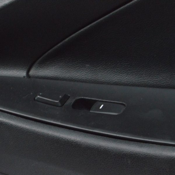 Управление стеклоподъемником передним правым Hyundai Sonata 11-15 черн 935753Q000RY