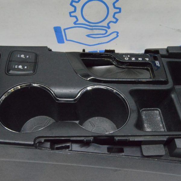 Накладка центральной консоли с подстакаником Hyundai Sonata 11-15 под подогрев 846503Q1504X