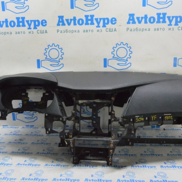 Торпедо передняя панель без AIRBAG Hyundai Sonata 11-15 черная (02) трещина 84710-3S100-RY