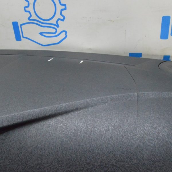 Решетка динамика передней панели правая Hyundai Sonata 11-15 черная 847264Q000RY