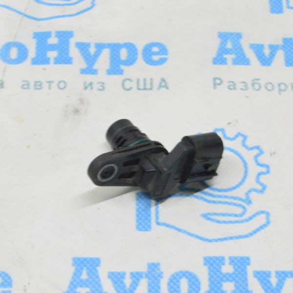 Датчик распредвала Hyundai Sonata 11-15 3935025010