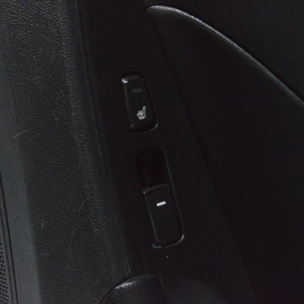 Управление стеклоподъемником задним правым Hyundai Sonata 11-15 черн 935803S000RY