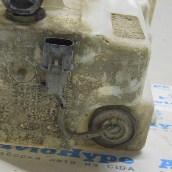 Датчик уровня жидкости бачка омывателя Hyundai Sonata 11-15 98520-1D000