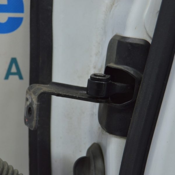 Ограничитель двери передней прав Tesla Model 3 18- 1110298-00-D
1110