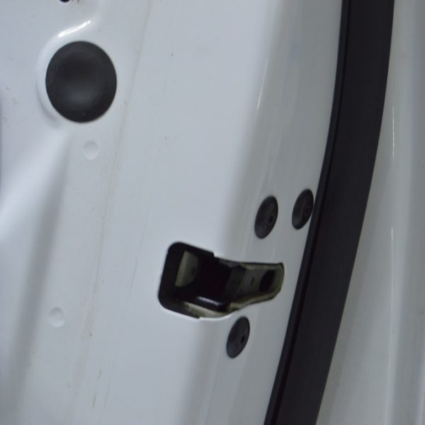 Замок двери передней прав Tesla Model 3 18- 1500673-00-A