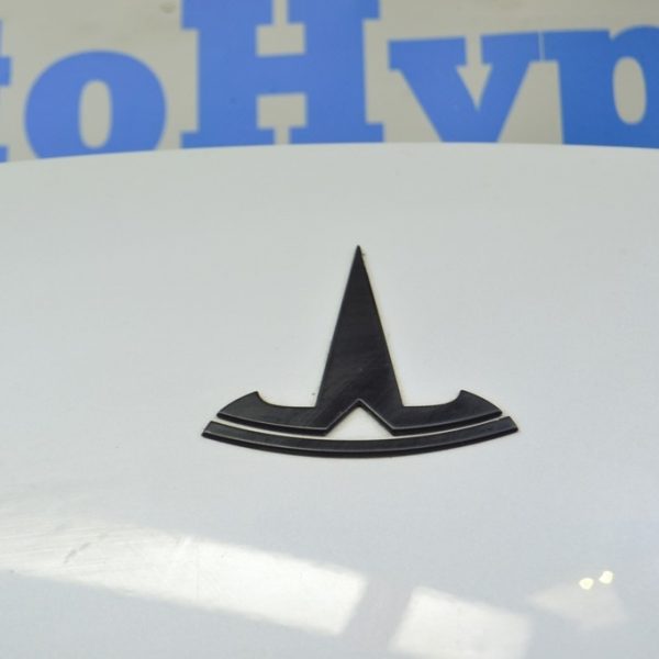 Эмблема значок T капота Tesla Model 3 18- черный 1494949-00-A