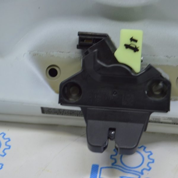 Замок крышки багажника Tesla Model 3 18- 1092308-00-E