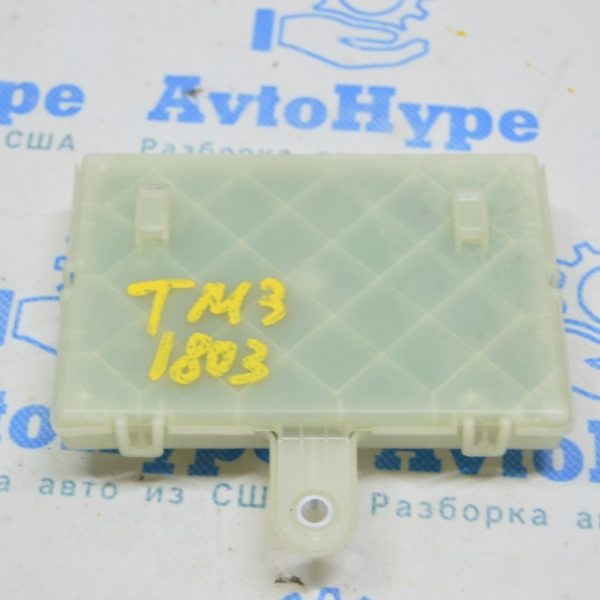 Блок управления зарядного порта Tesla Model 3 18- (03) 1092755-82-B